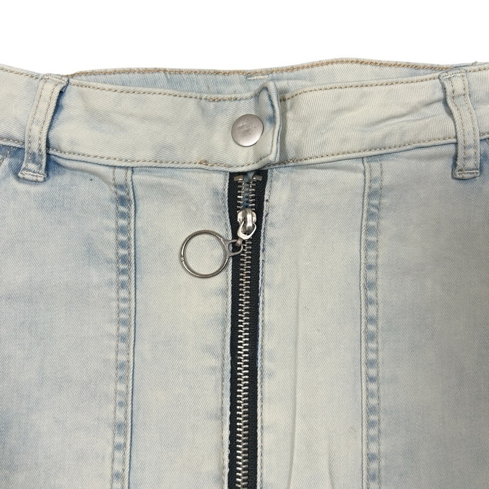 Arizona Jean Company Y2K Denim Mini Skirt Ring Zip Front Light Wash Sz 3 - Picture 3 of 8